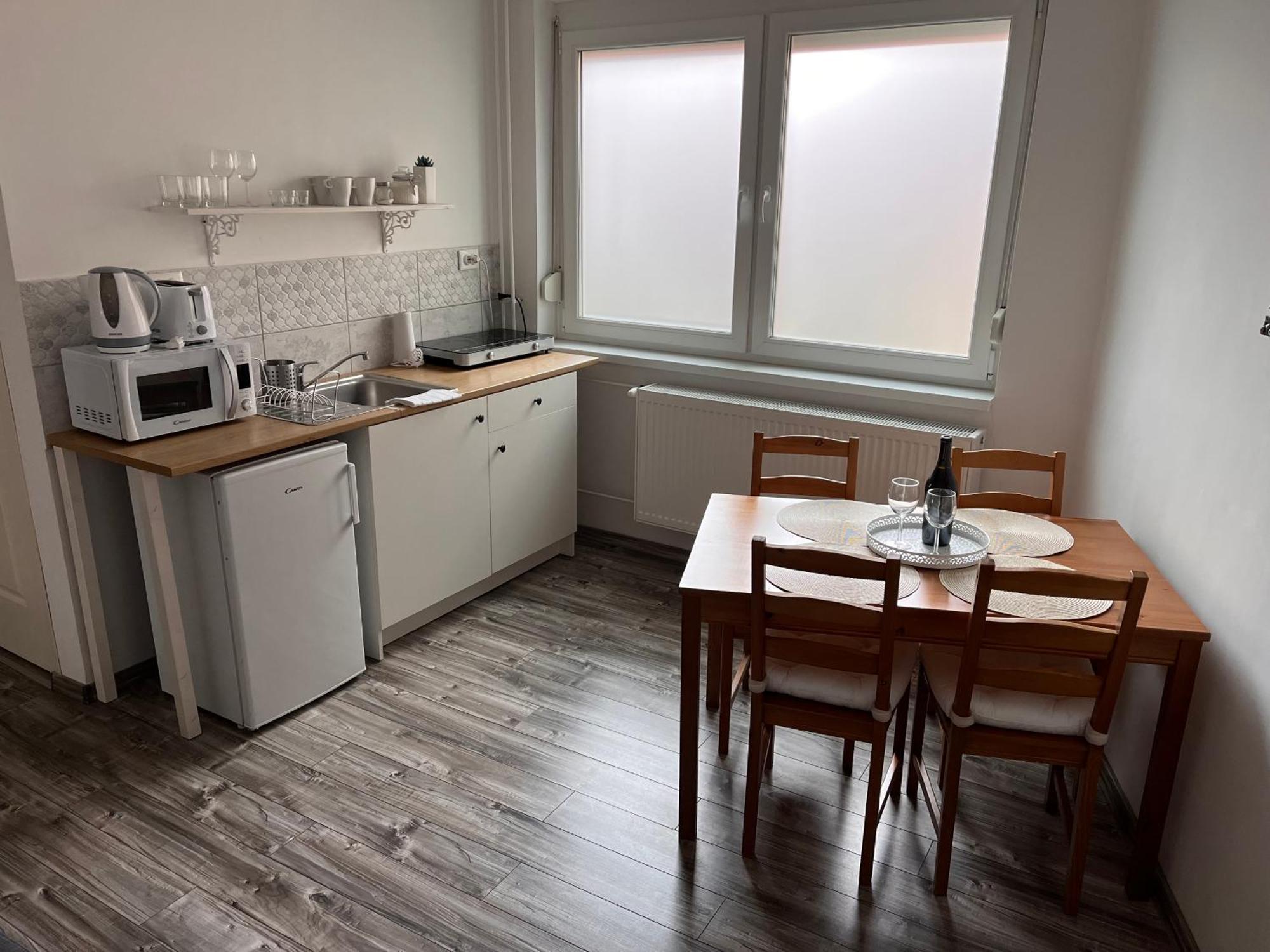 Pacsirta Apartmanhaz Eger Exteriör bild