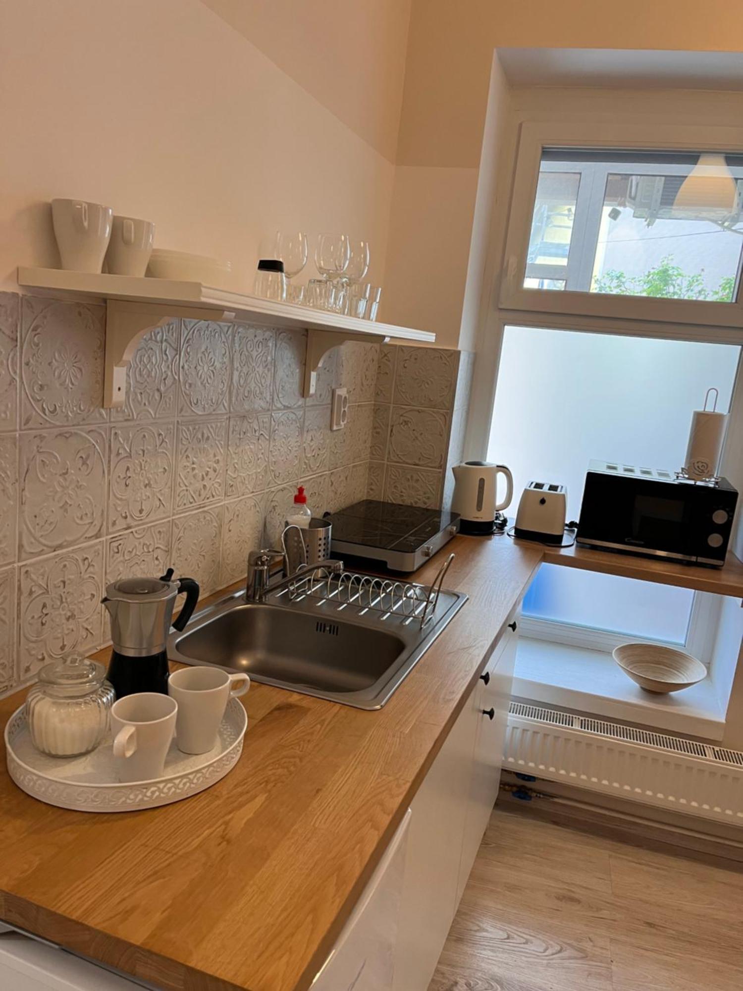 Pacsirta Apartmanhaz Eger Exteriör bild